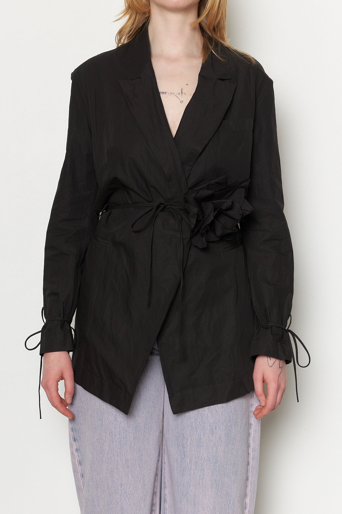 Wrinkled Cotton Blazer w Flower