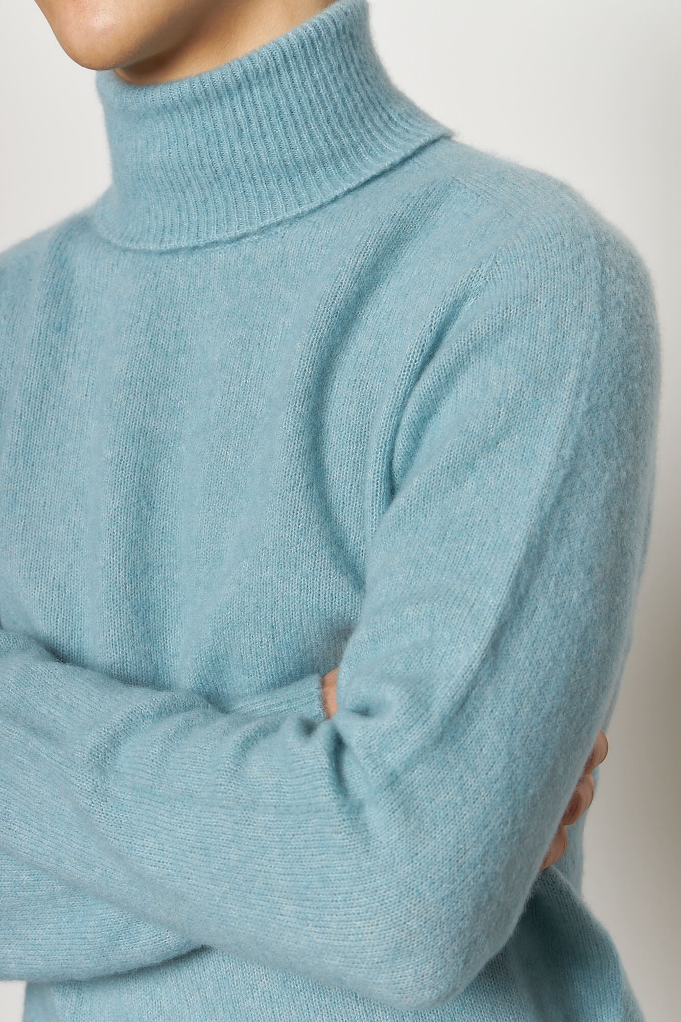 Silk & Cashmere Turtleneck Acqua