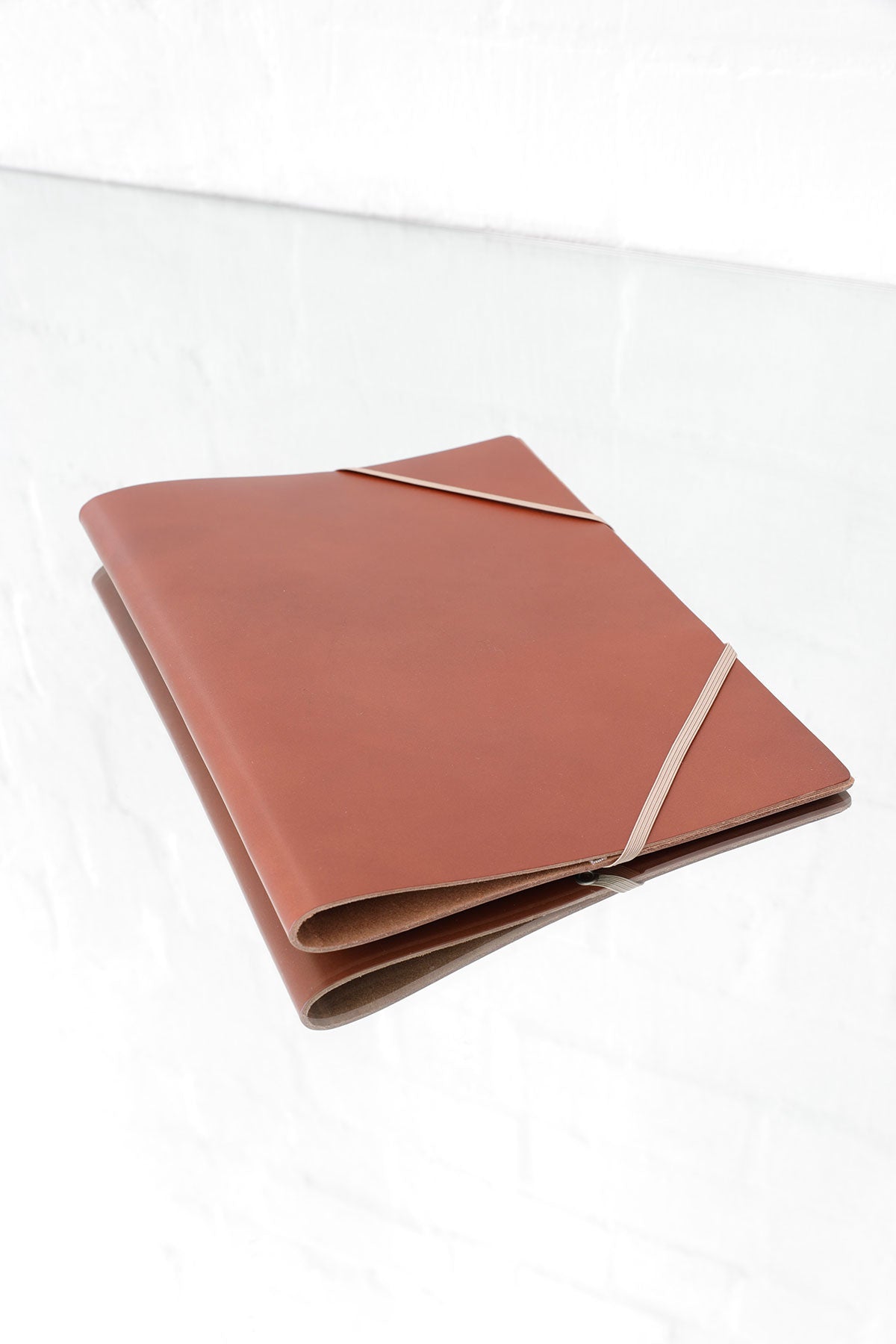 A4 Elastic Folder Chestnut