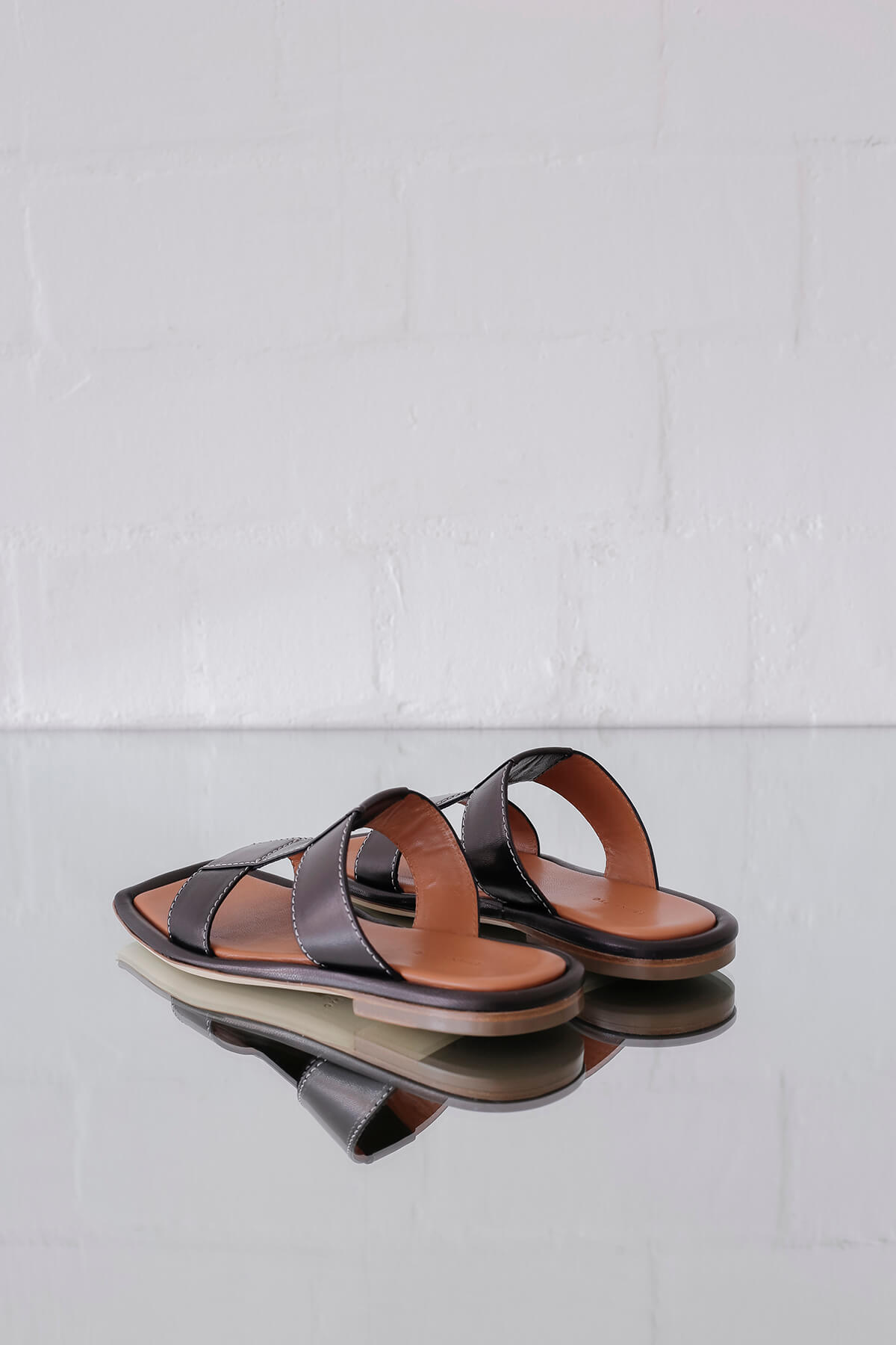 Rowan Black Leather Sandals 7mm