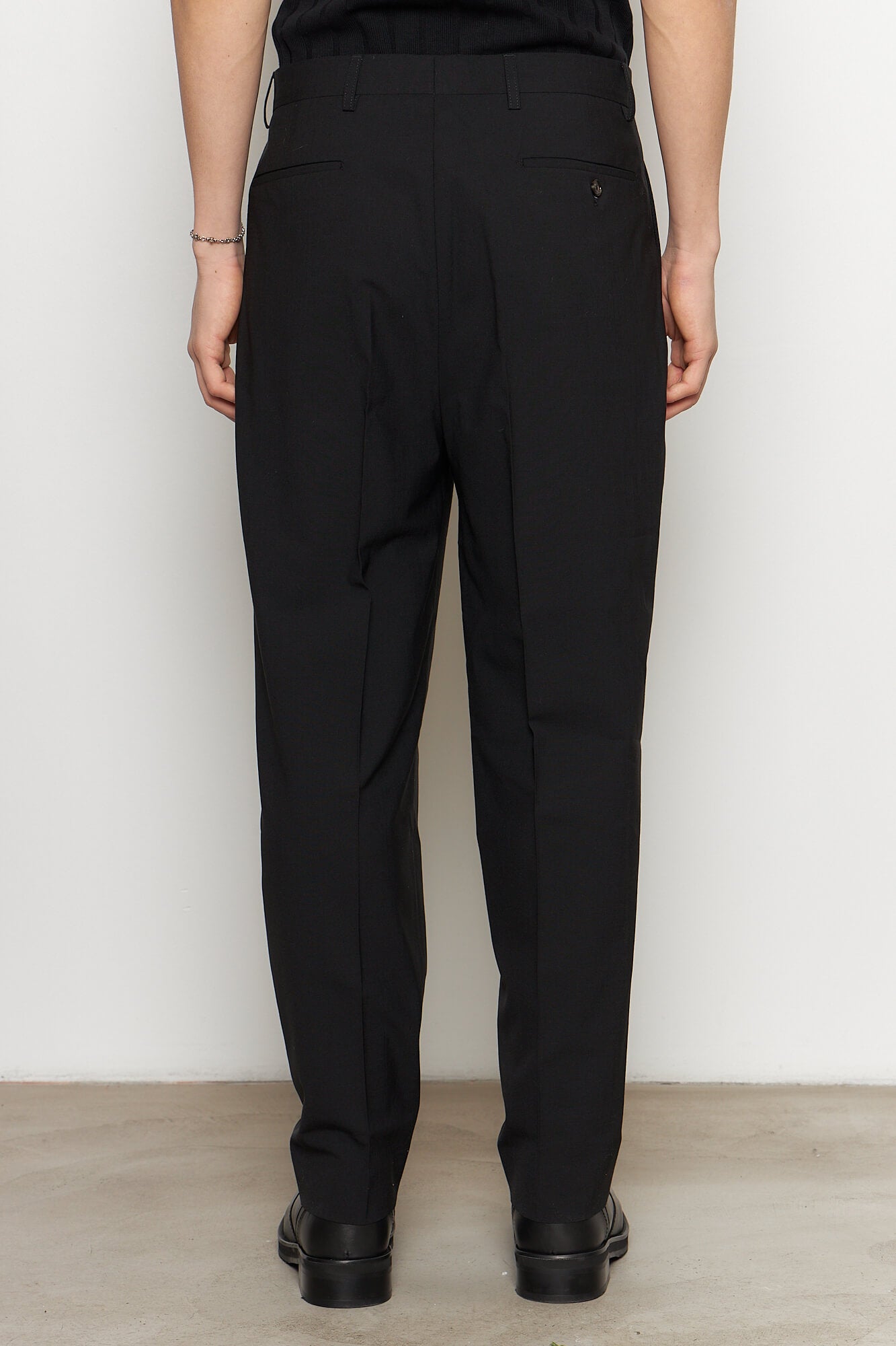 Lucio Black 2 Pleats Pants