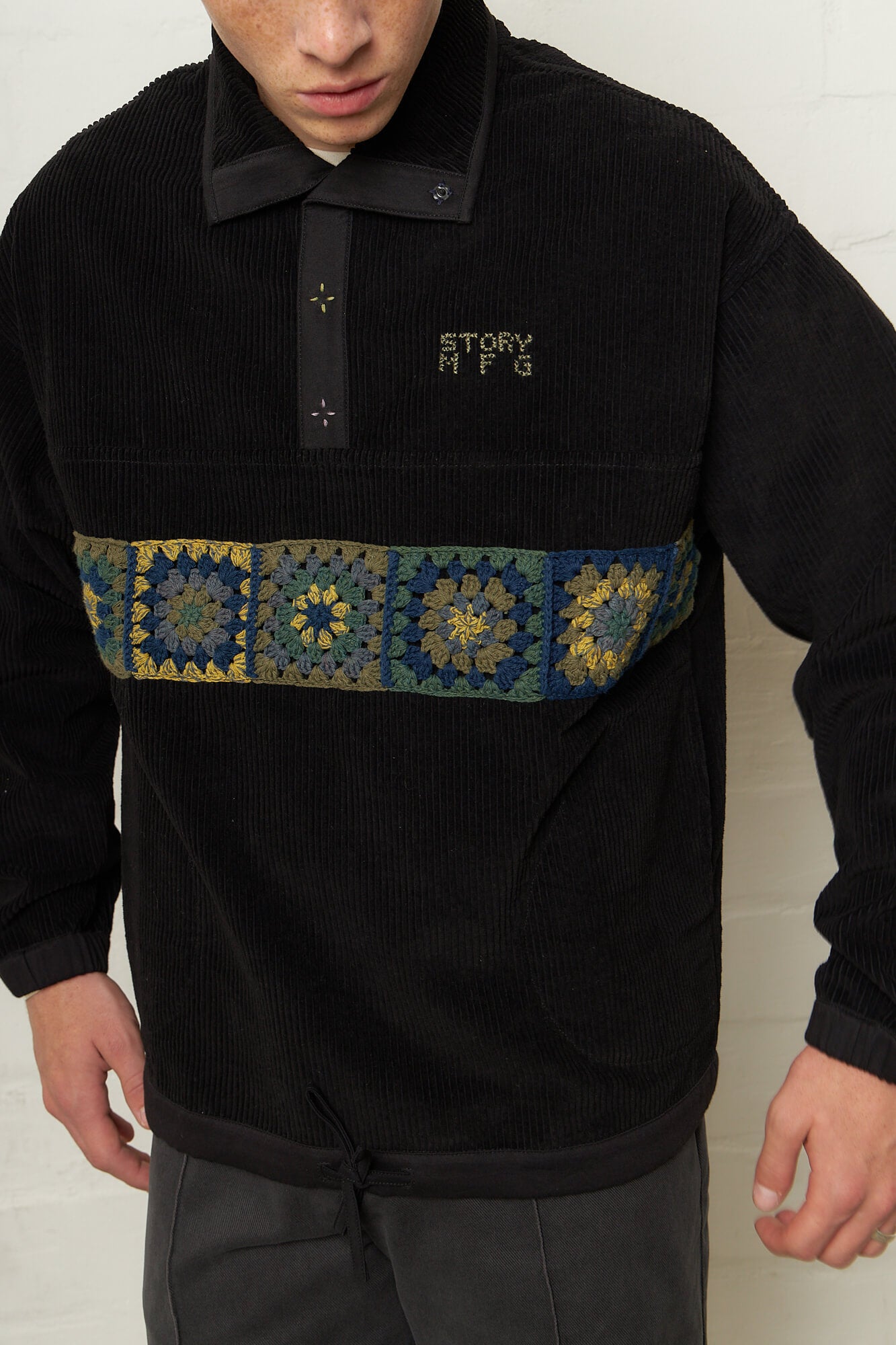 Polite Pullover Black Corduroy