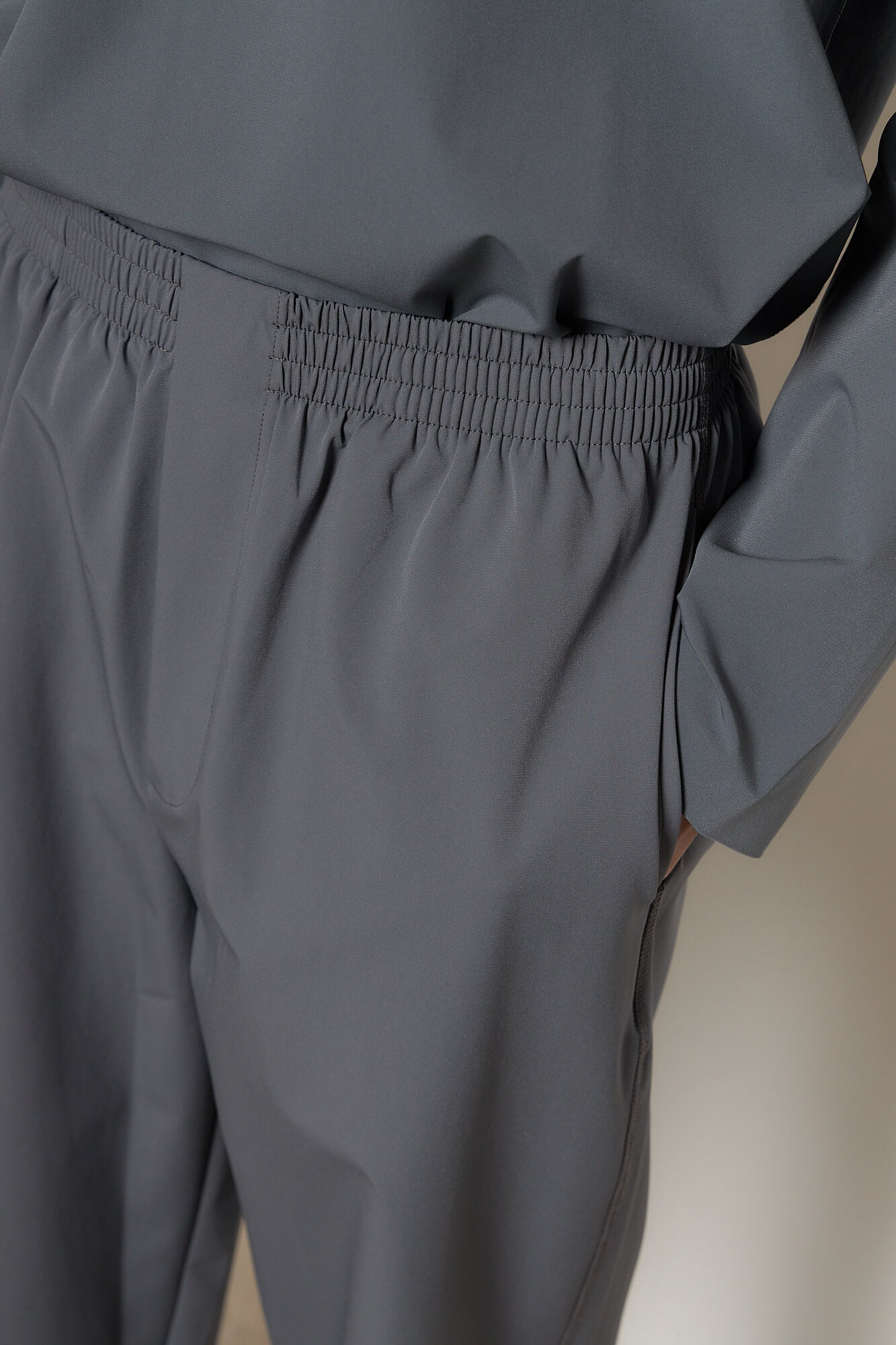 Elastic Tech Pants Grey
