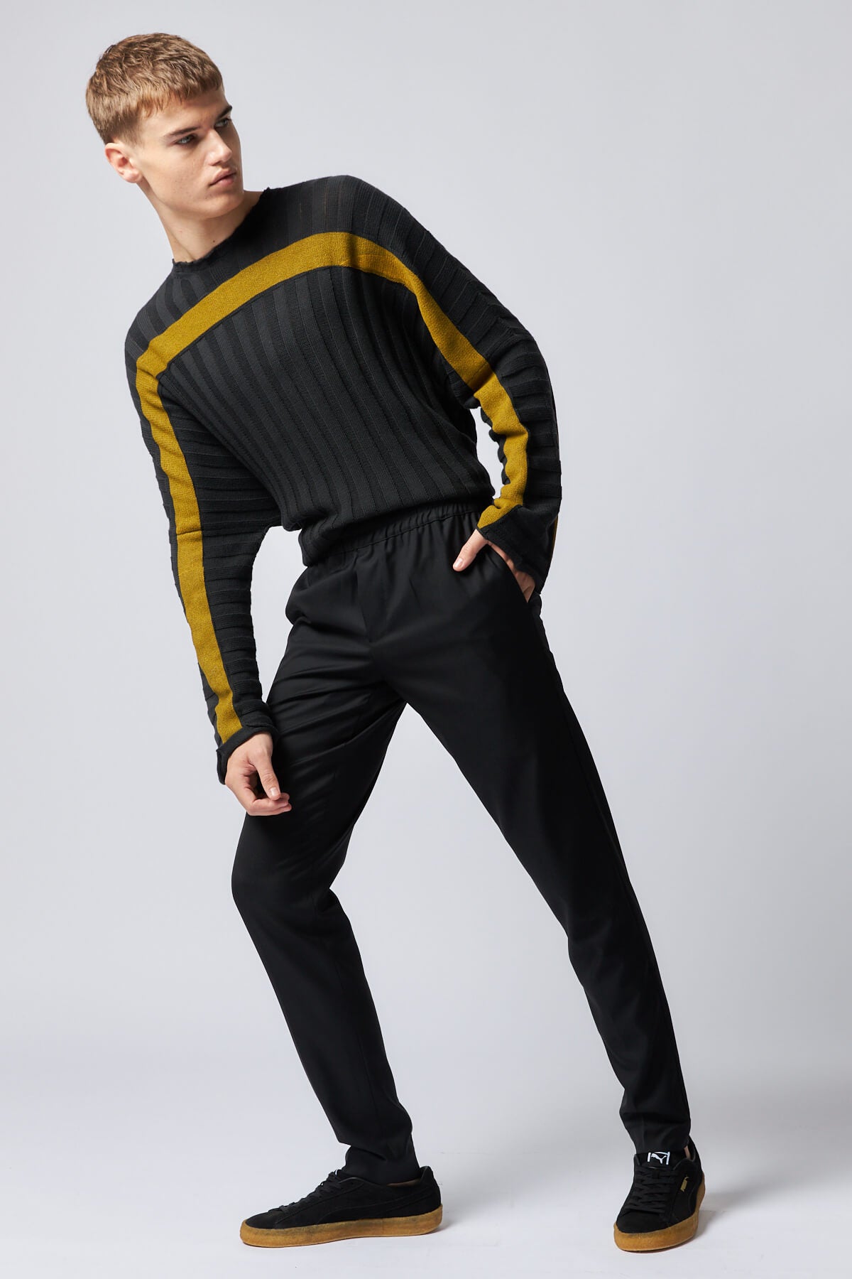 Light Wool Summer Jogger Black