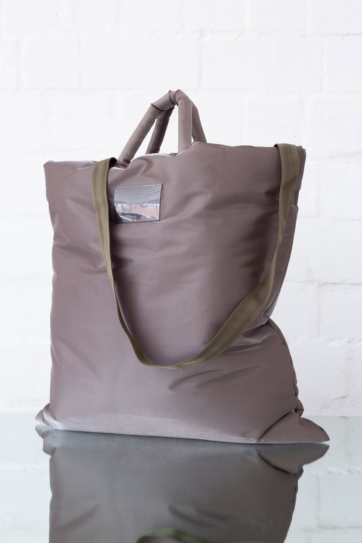 Big Pillow Tote Army Green Shimmer Tech